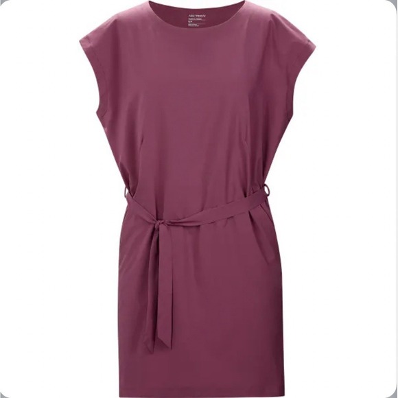 Arcteryx Women's Contenta Dress Shift Purple M Outdoor Hiking Lightweight Summer